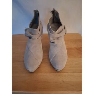 Womans Gray Booties Size 6